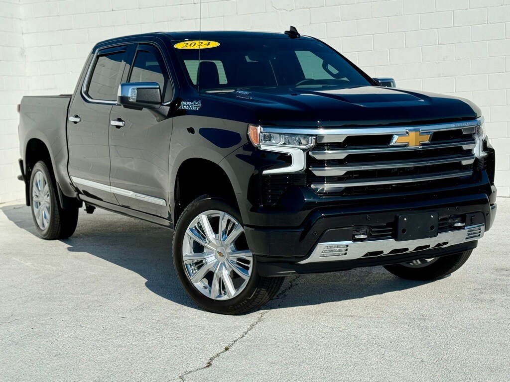 2024 Chevrolet Silverado 1500 High Country photo 2