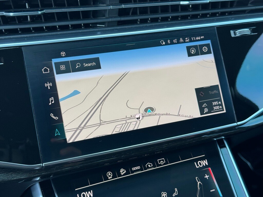 2021 Audi Q7 55 Premium Plus photo 2