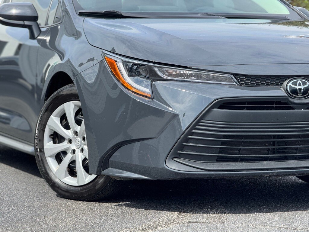 2024 Toyota Corolla LE photo 2