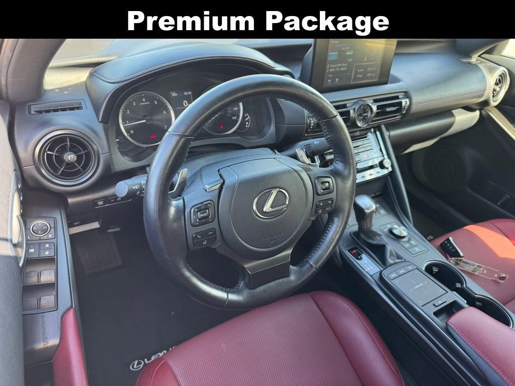 2023 Lexus IS 300 photo 3