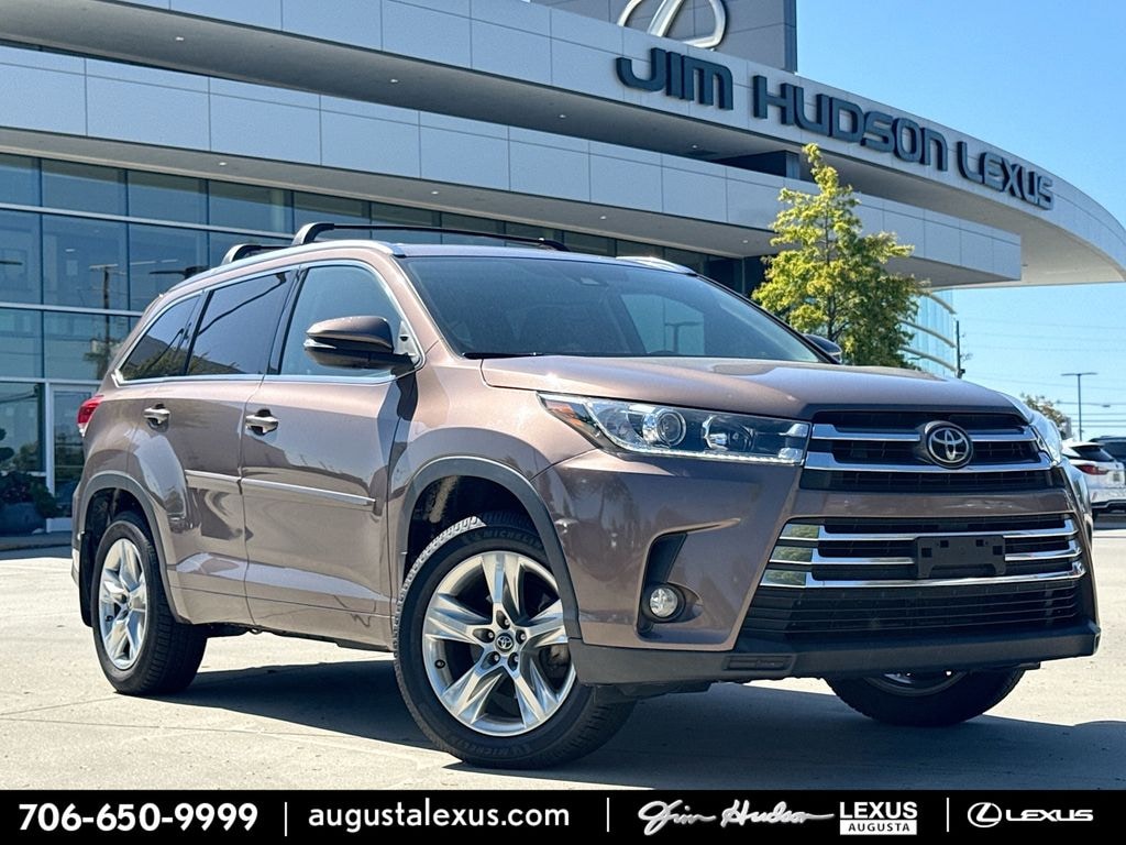 Used 2017 Toyota Highlander Limited V6 SUV