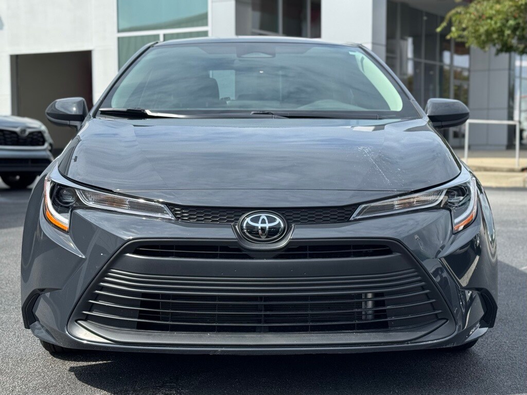 2024 Toyota Corolla LE photo 3