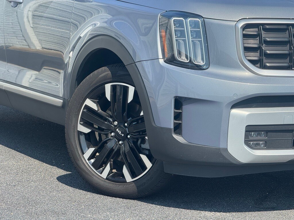 2024 Kia Telluride SX photo 2