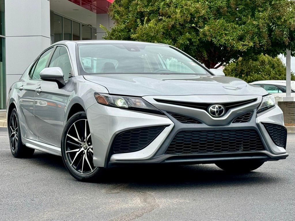 Used 2021 Toyota Camry SE with VIN 4T1G11AK1MU408874 for sale in Sumter, SC