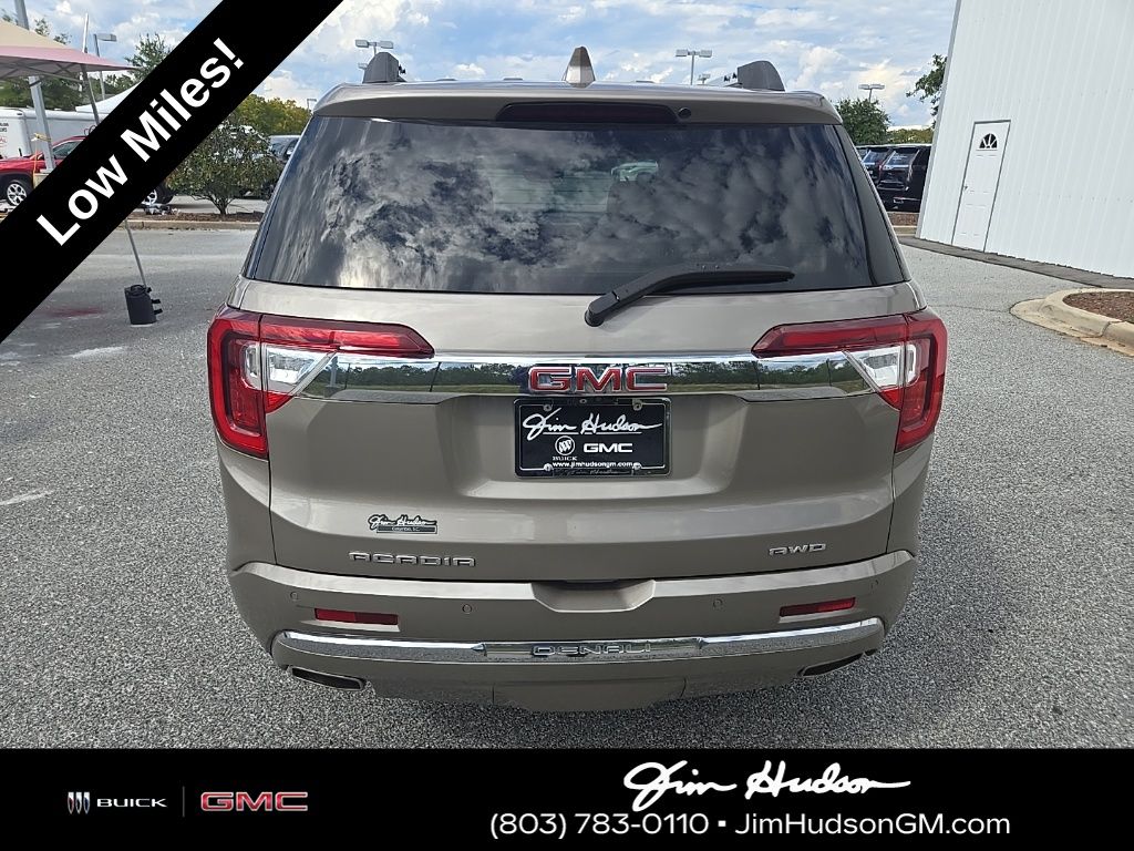 2023 Gmc Acadia Denali photo 3