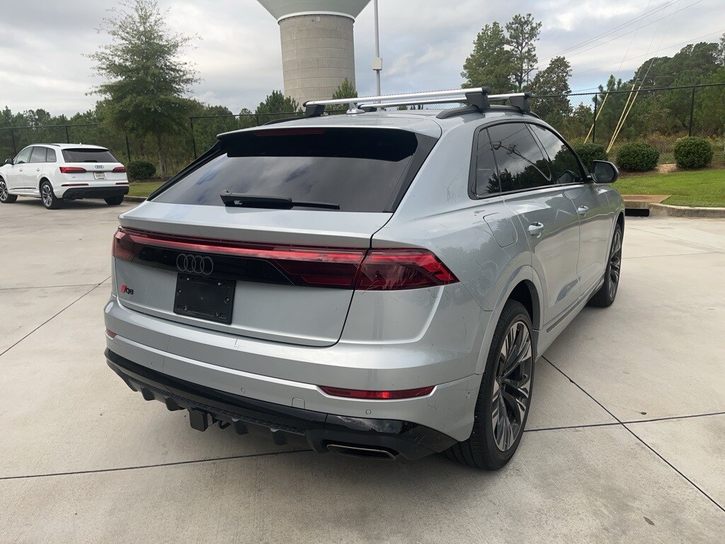 2025 Audi Q8 55 Premium Plus photo 3