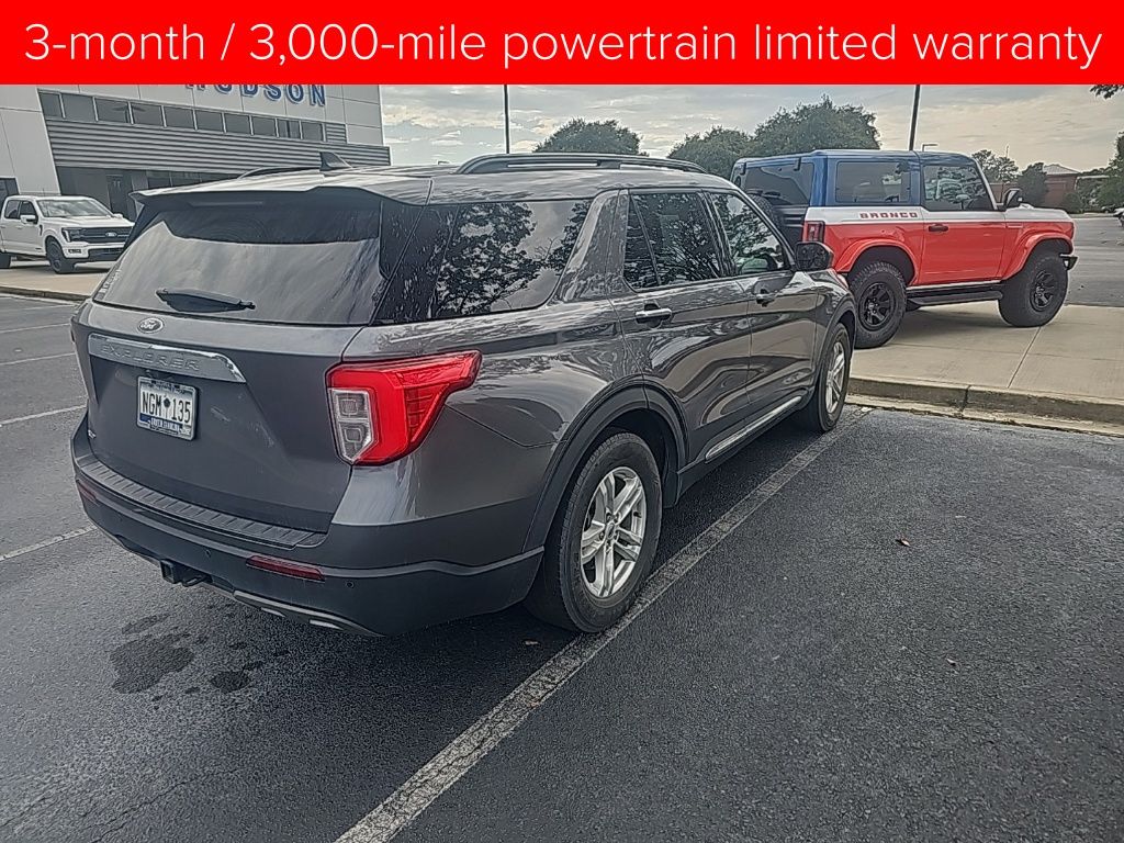 2021 Ford Explorer XLT photo 2