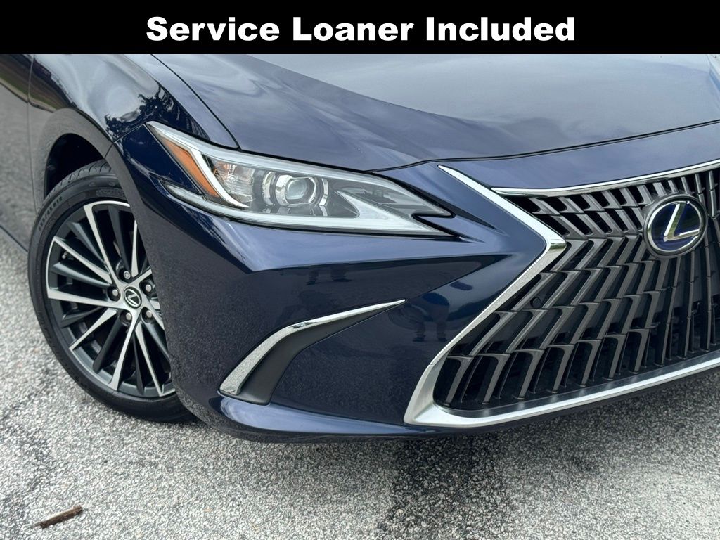 2022 Lexus ES 300h photo 4
