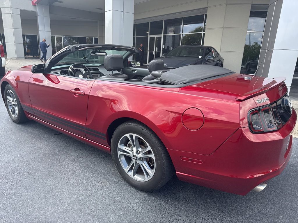 2014 Ford Mustang V6 Premium photo 4