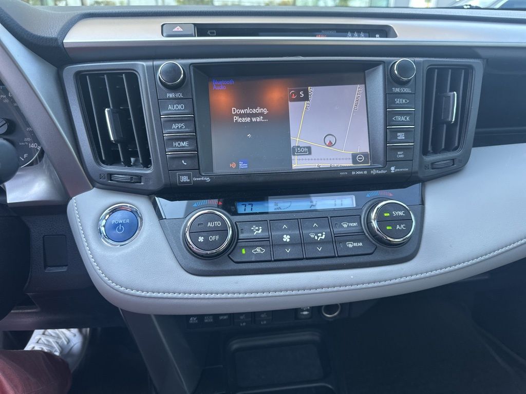 2017 Toyota RAV4 Hybrid Limited photo 3