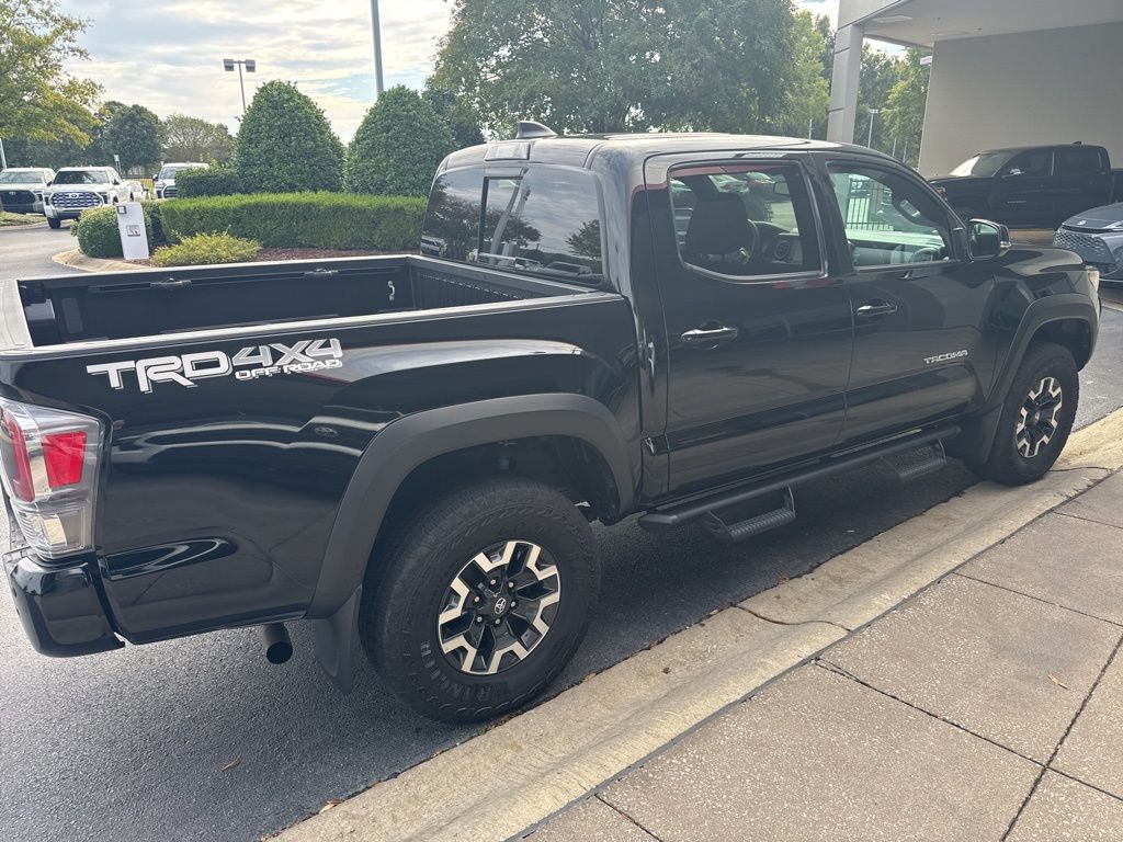 2023 Toyota Tacoma TRD V6 photo 3