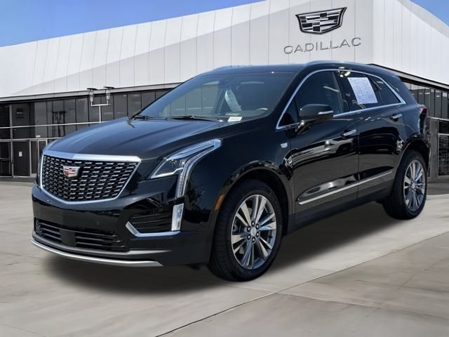 2024 Cadillac XT5 Platinum Premium Luxury photo 2