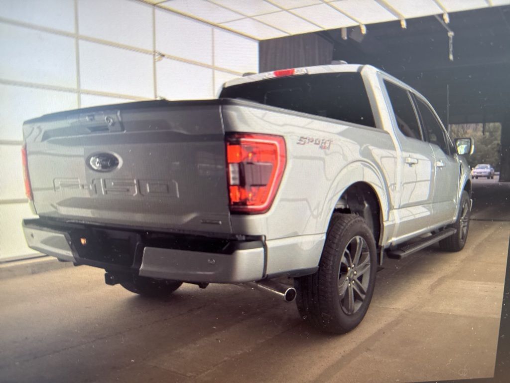 2023 Ford F-150 XLT photo 2