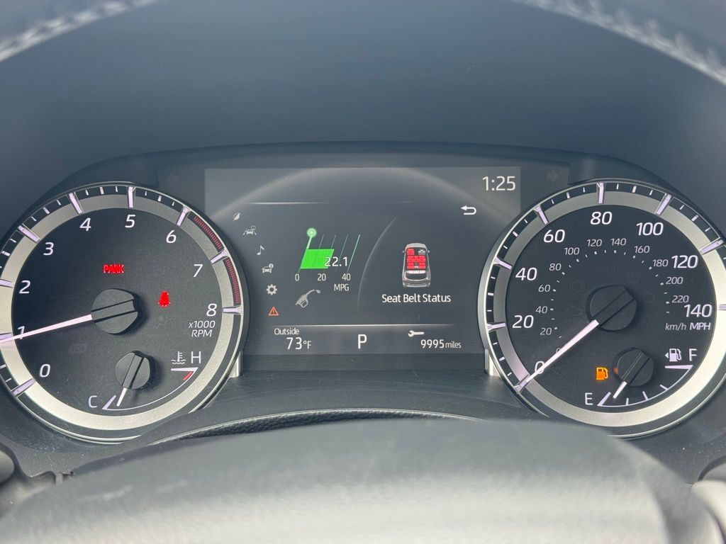 2023 Toyota Highlander XLE photo 3