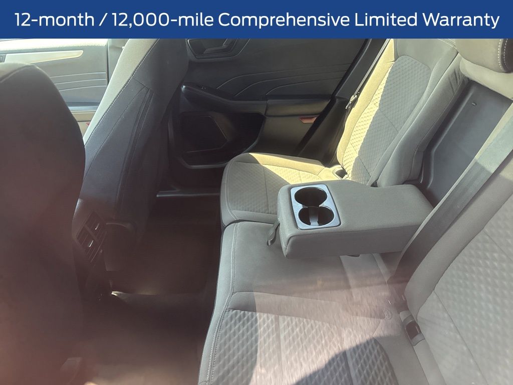 2022 Ford Escape SE photo 4
