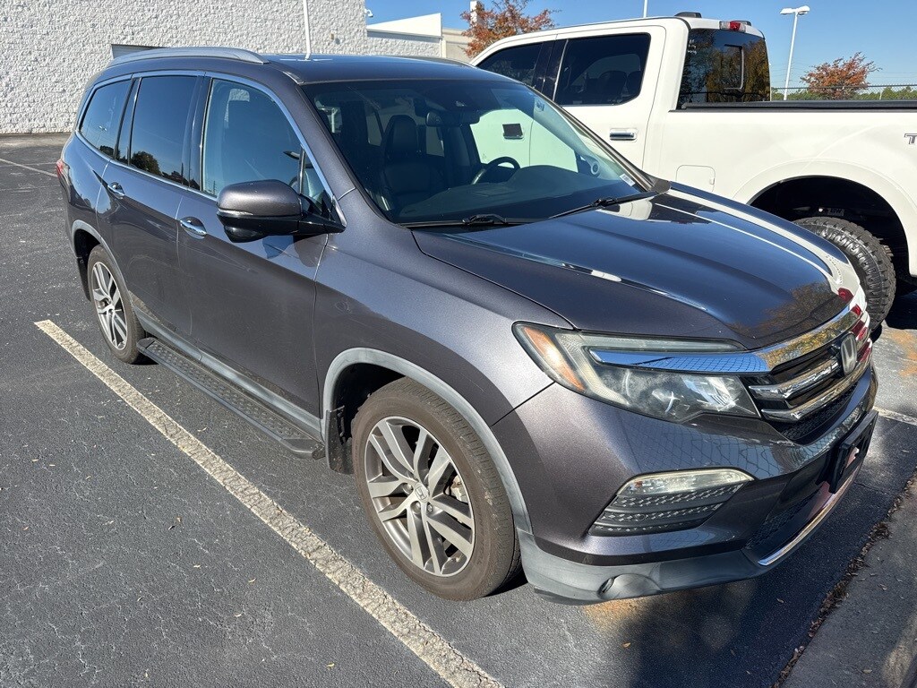 Used 2017 Honda Pilot Touring FWD SUV