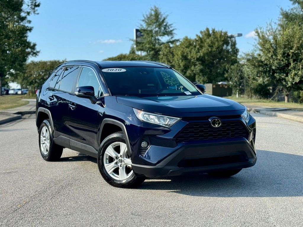 2020 Toyota RAV4 XLE photo 2