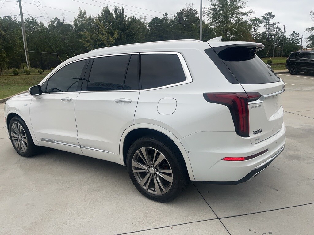 2021 Cadillac XT6 Premium Luxury photo 3