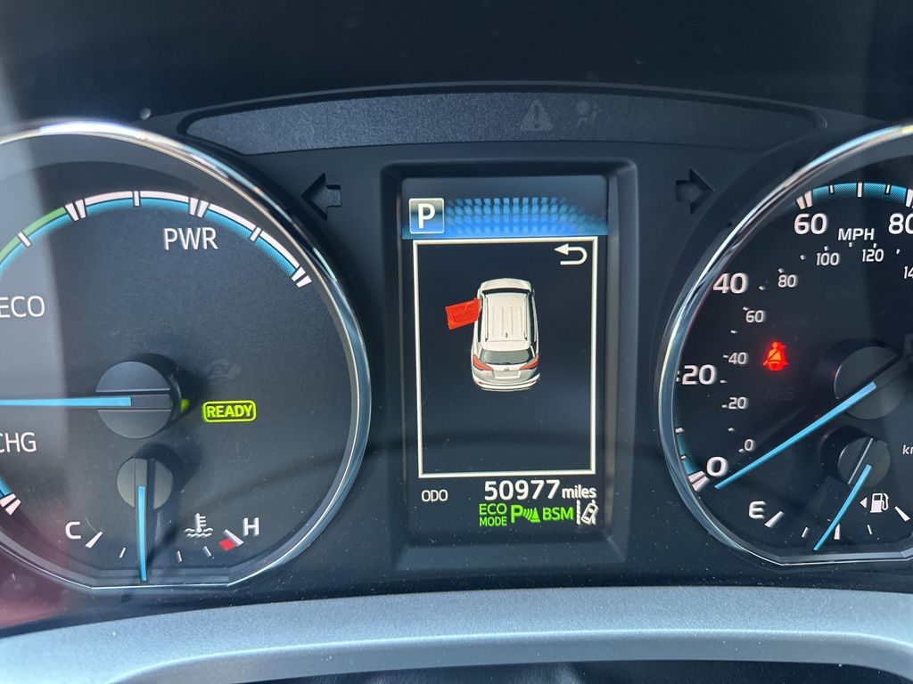2017 Toyota RAV4 Hybrid Limited photo 2