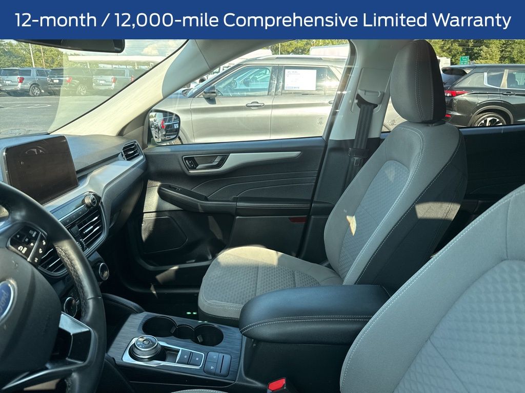 2022 Ford Escape SE Sport photo 4