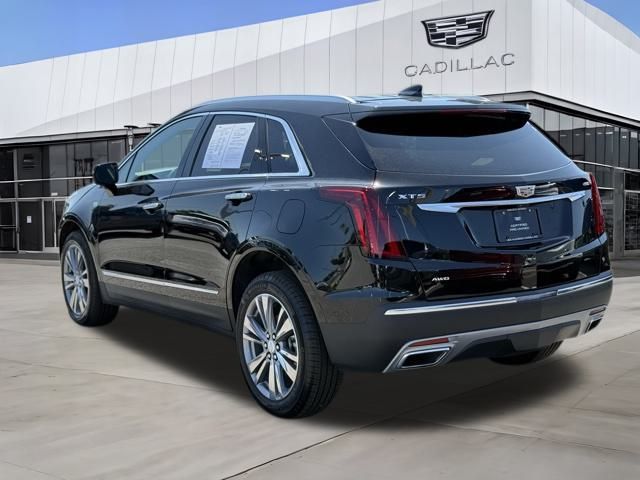 2024 Cadillac XT5 Platinum Premium Luxury photo 3