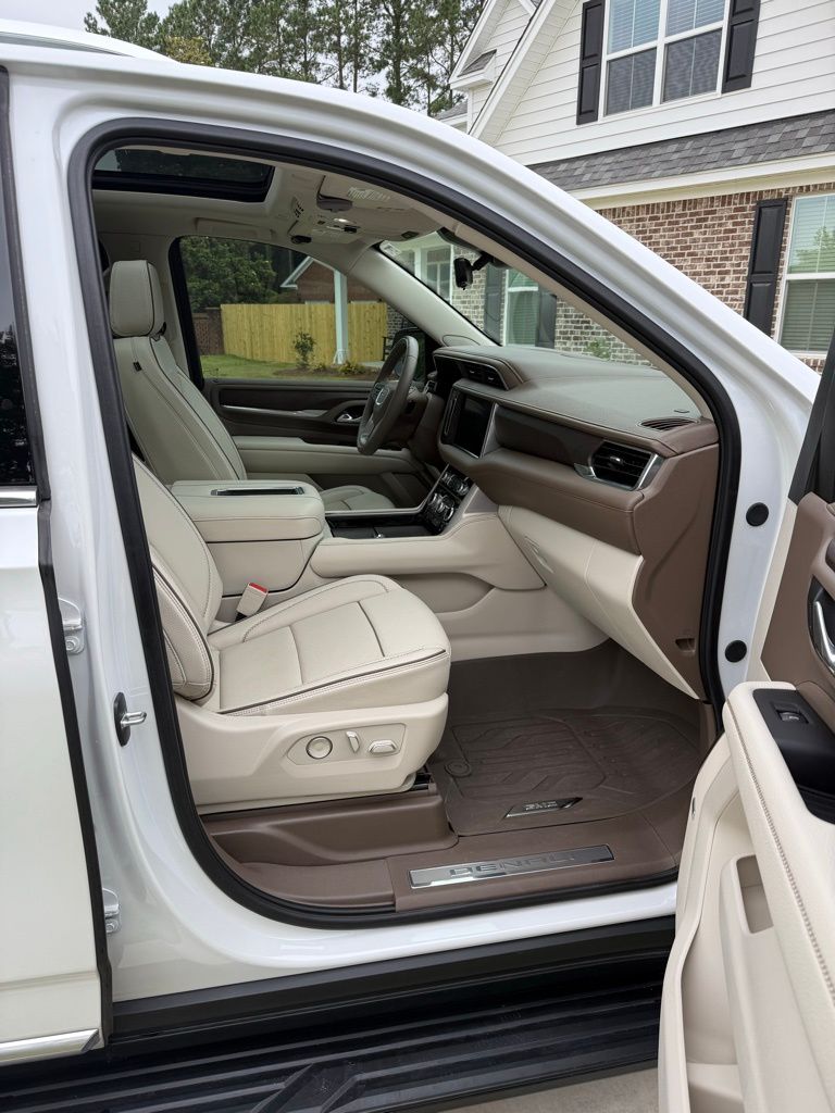 2024 Gmc Yukon Denali photo 3