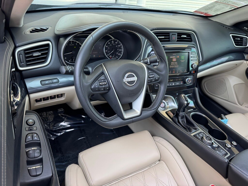 2023 Nissan Maxima Platinum photo 3