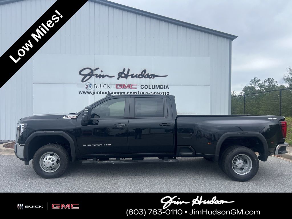 2024 Gmc Sierra 3500 HD Pro photo 2