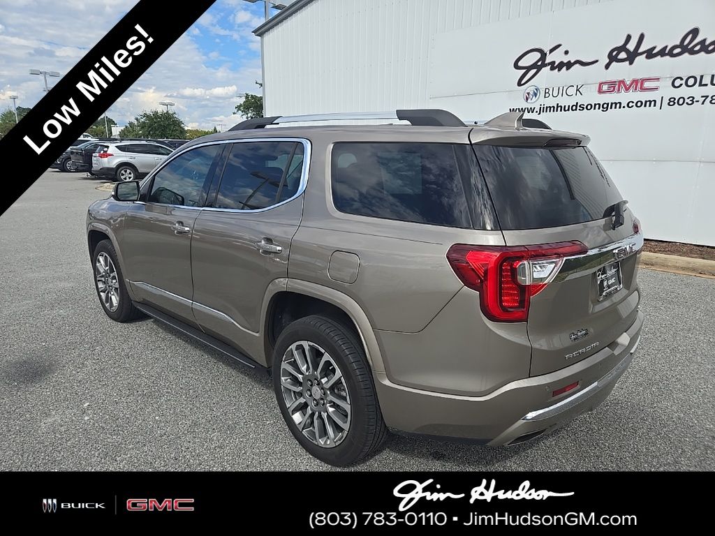 2023 Gmc Acadia Denali photo 2