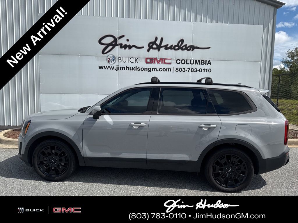 2022 Kia Telluride EX photo 3