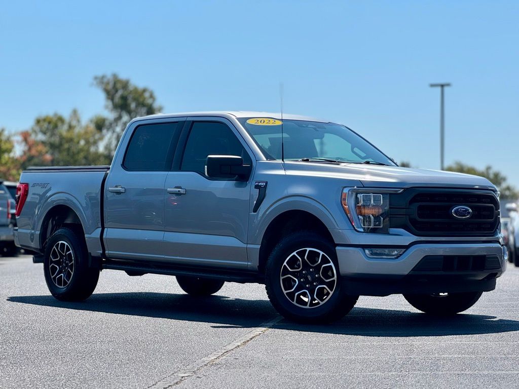 2022 Ford F-150 XLT photo 2