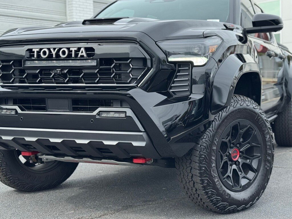 2025 Toyota Tacoma TRD Pro photo 4