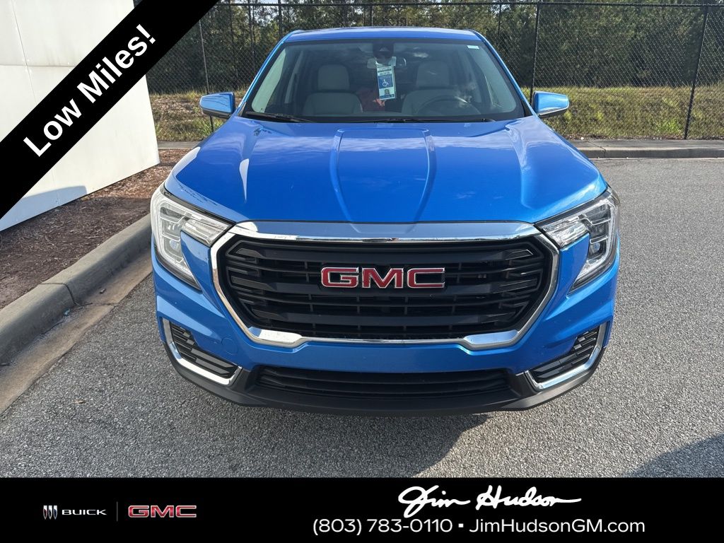 2024 Gmc Terrain SLE photo 2