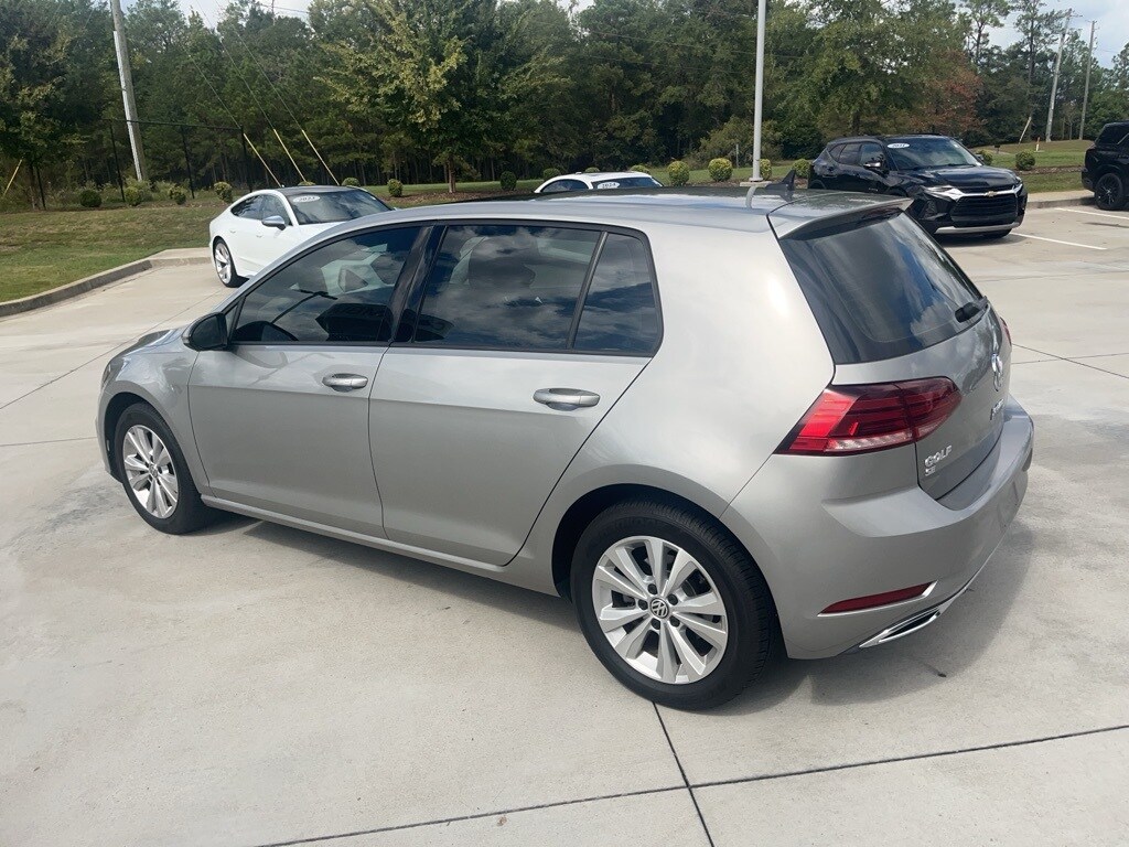 2018 Volkswagen Golf TSI SE photo 2