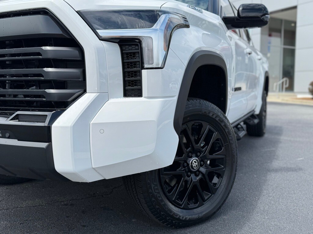 2025 Toyota Tundra Limited photo 4