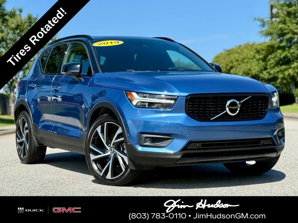 Used 2019 Volvo XC40 T5 R-Design SUV