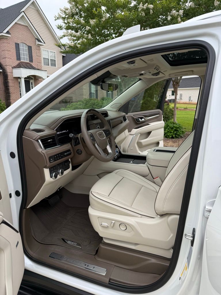 2024 Gmc Yukon Denali photo 2