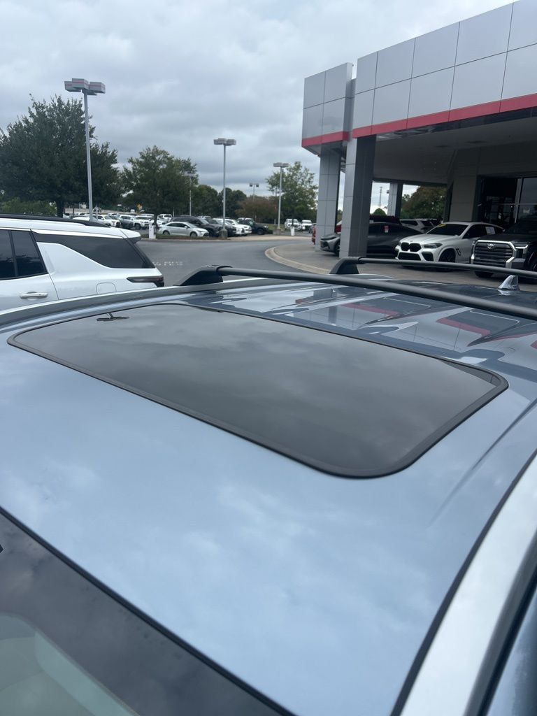 2022 Toyota Highlander XLE photo 4