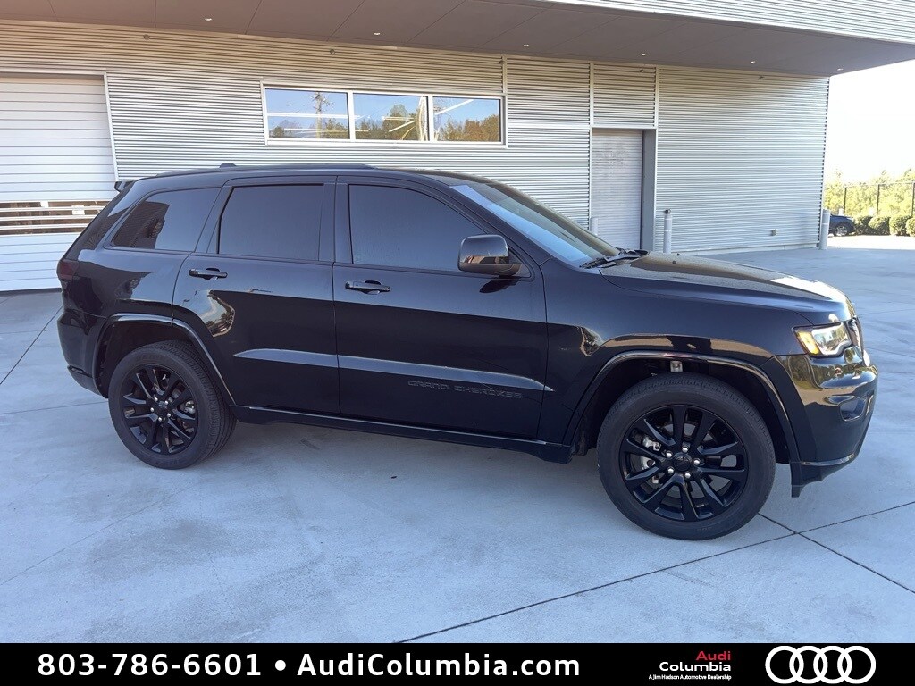 Used 2020 Jeep Grand Cherokee Laredo SUV