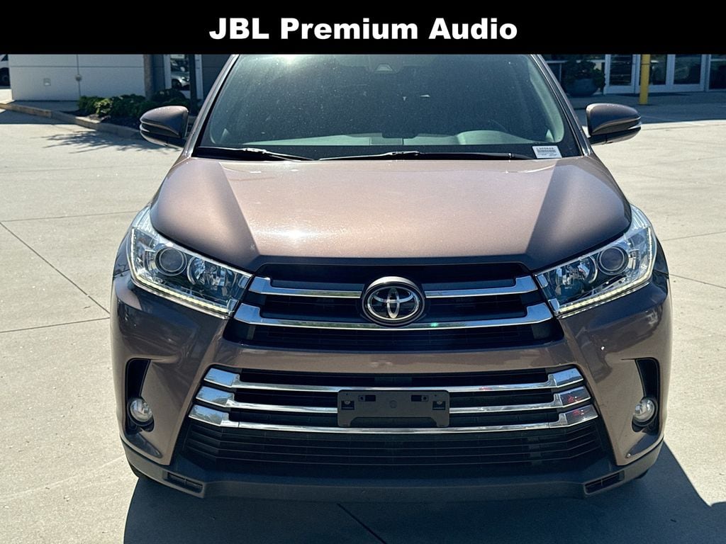 Used 2017 Toyota Highlander Limited V6 SUV