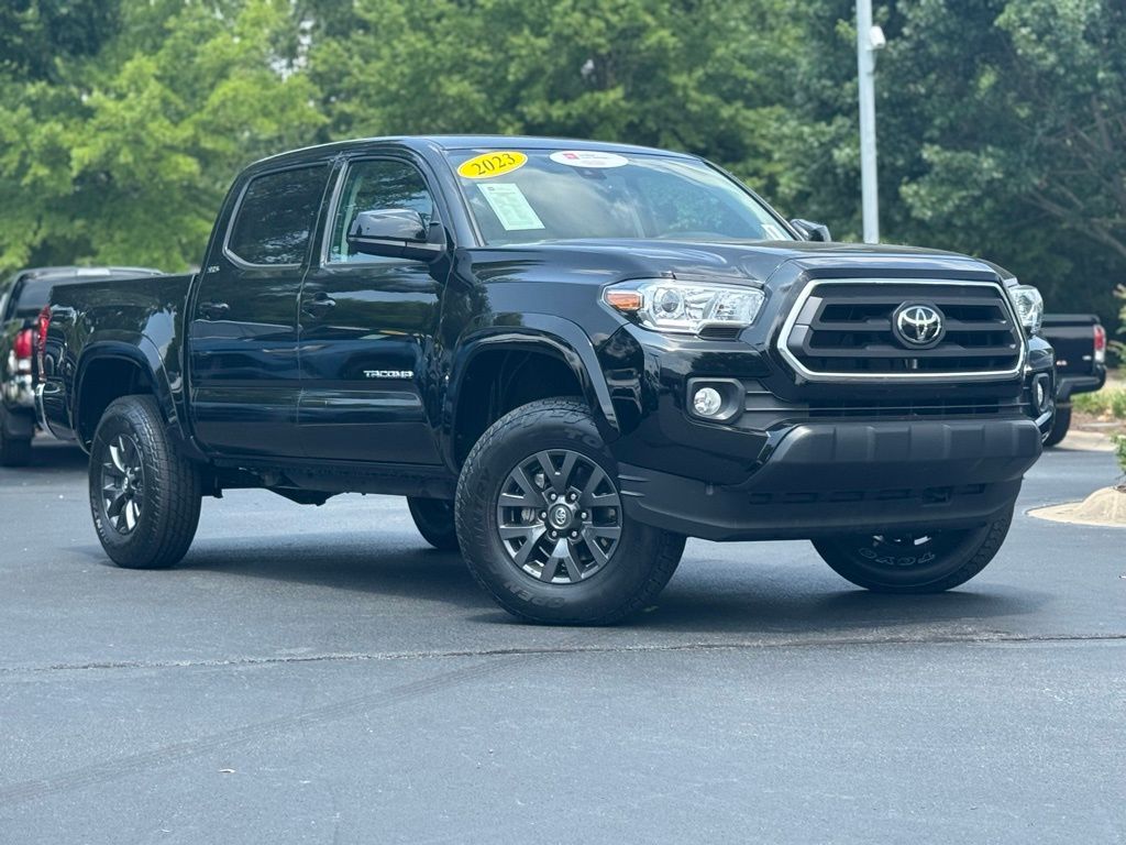 2023 Toyota Tacoma 4x4 TRD Off-Road photo 2