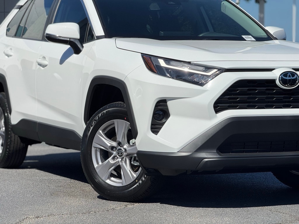New 2025 Toyota RAV4 XLE SUV
