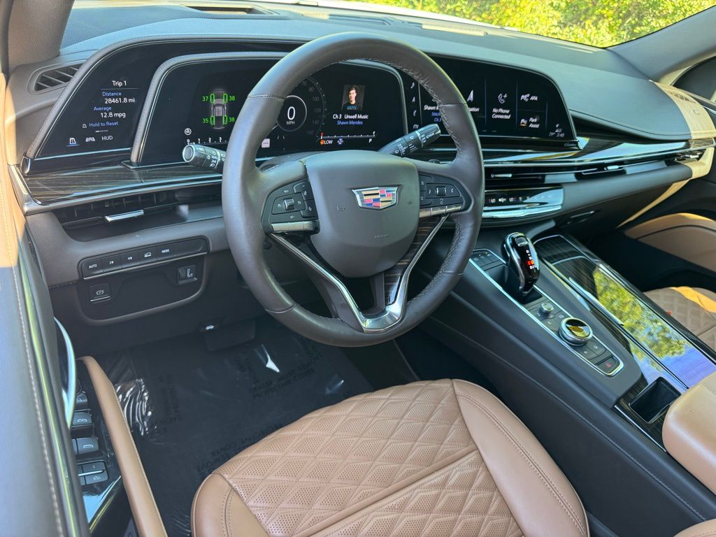 2023 Cadillac Escalade Premium Luxury photo 4