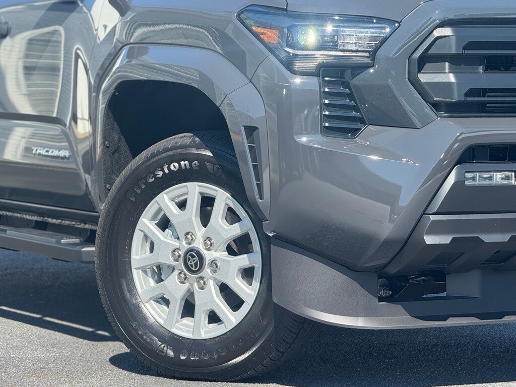 2025 Toyota Tacoma SR5 photo 2
