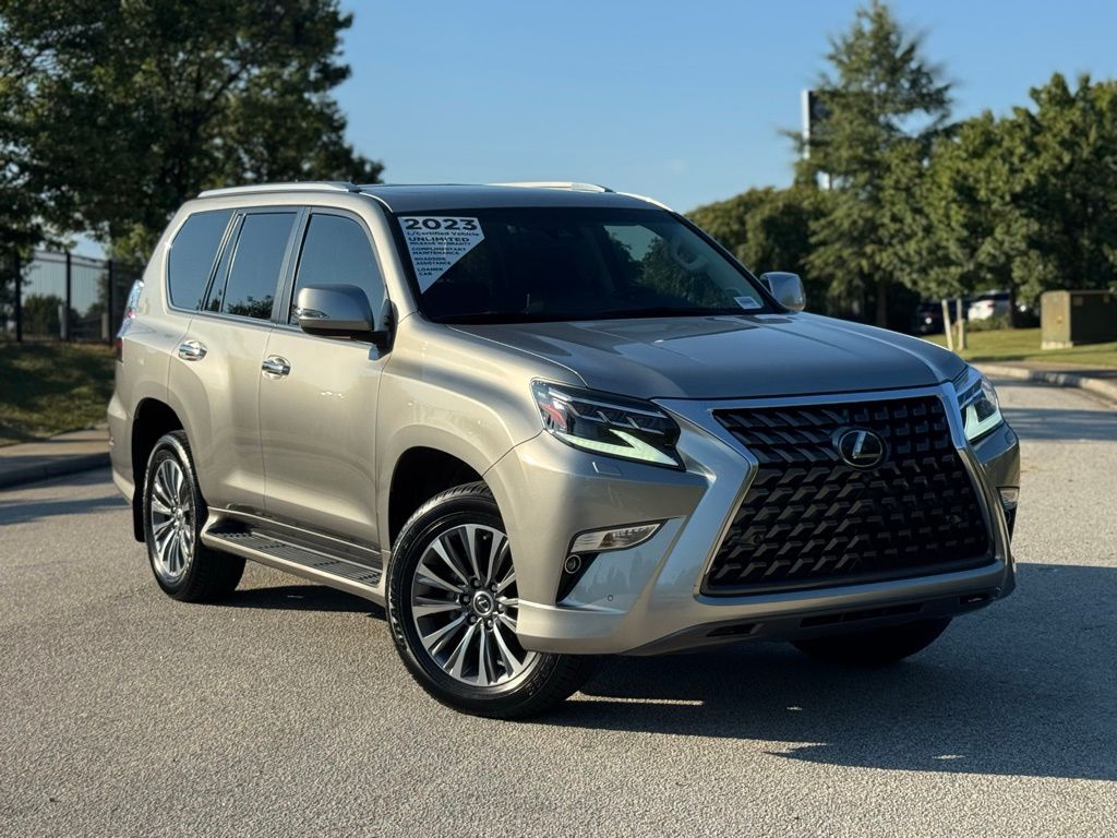 2023 Lexus GX 460 Luxury photo 2