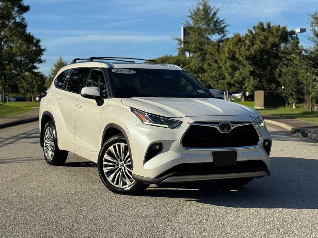 2020 Toyota Highlander Platinum photo 2