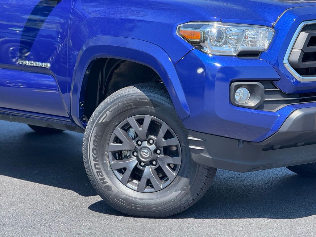 2023 Toyota Tacoma 4x4 SR5 photo 4