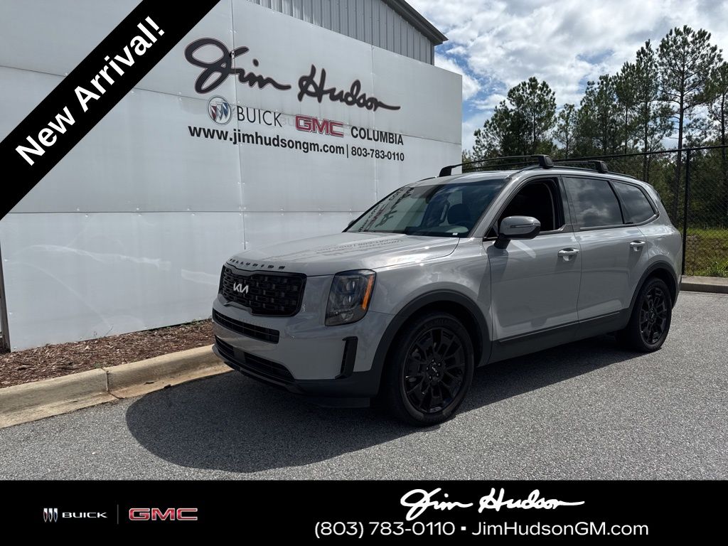 2022 Kia Telluride EX photo 2