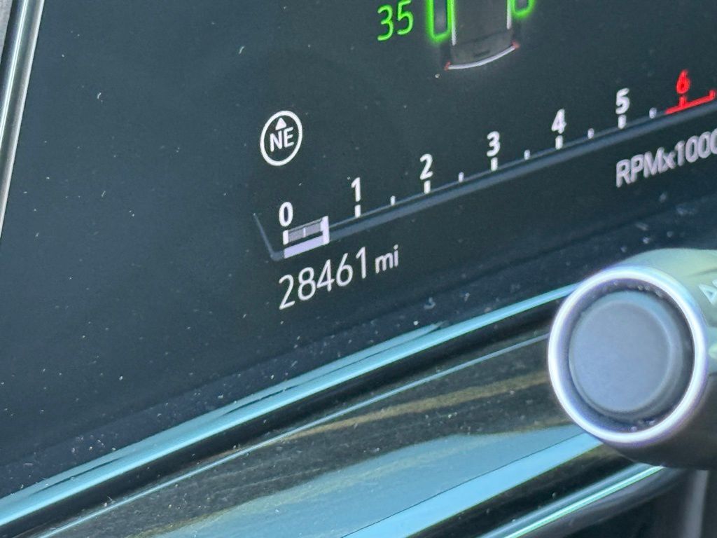 2023 Cadillac Escalade Premium Luxury photo 3