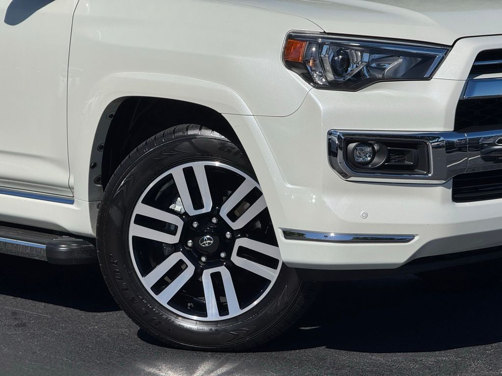 2022 Toyota 4Runner Limited photo 4